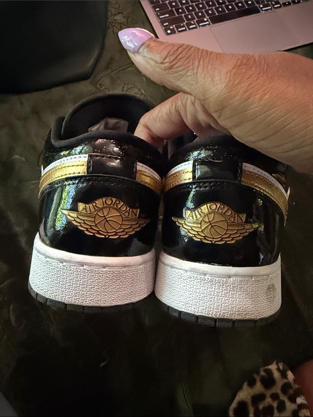 Jordan 1 low SE patent size 7Y - Picture 4 of 4